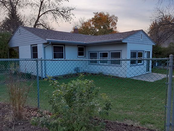 2nd image of 300 Fingal Dr
