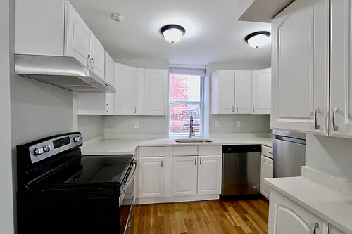 150 Acorn St #A Photo 1