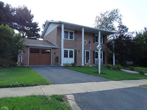 2nd image of 410 Herwin Dr