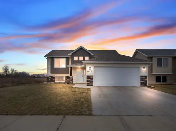 1035 Yellowstone Ave, Saint Cloud, MN 56303