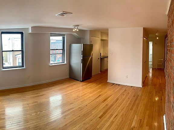 3rd image of 2401-2403 South St #3E