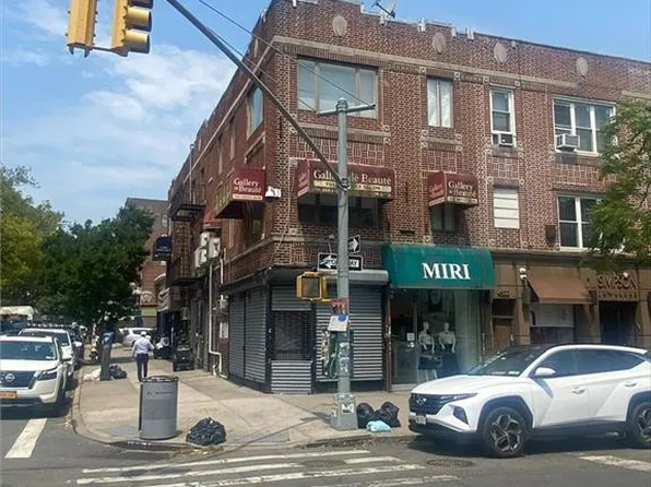 4924 13th Ave, Brooklyn, NY 11219