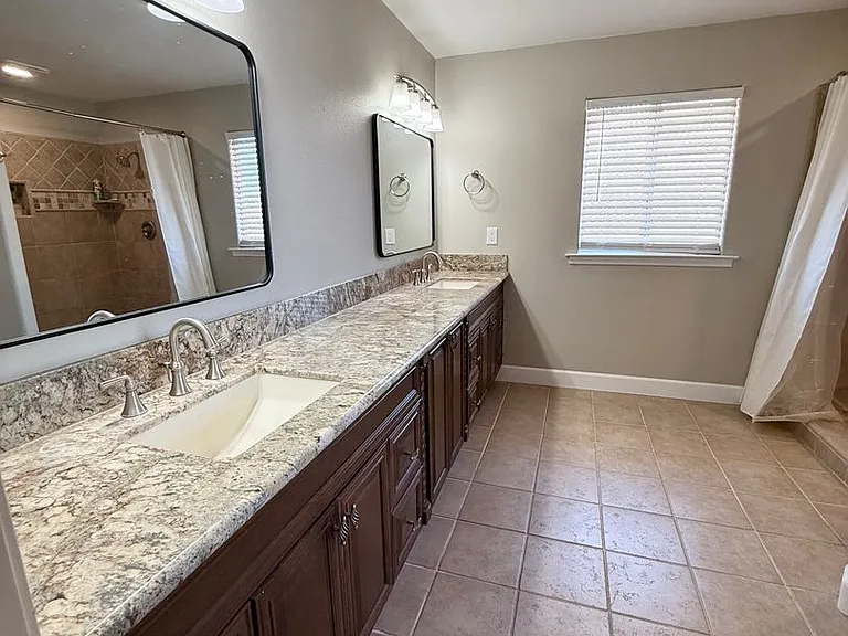 1019 Nanette Ln — Photo 20