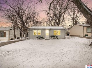 6625 Grover St, Omaha, NE 68106