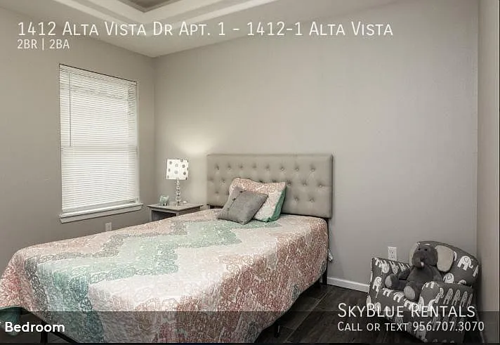 1412 Alta Vista Dr #1 — Photo 2