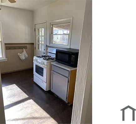 3 bed, 872 sqft, $1,500 — Photo 3