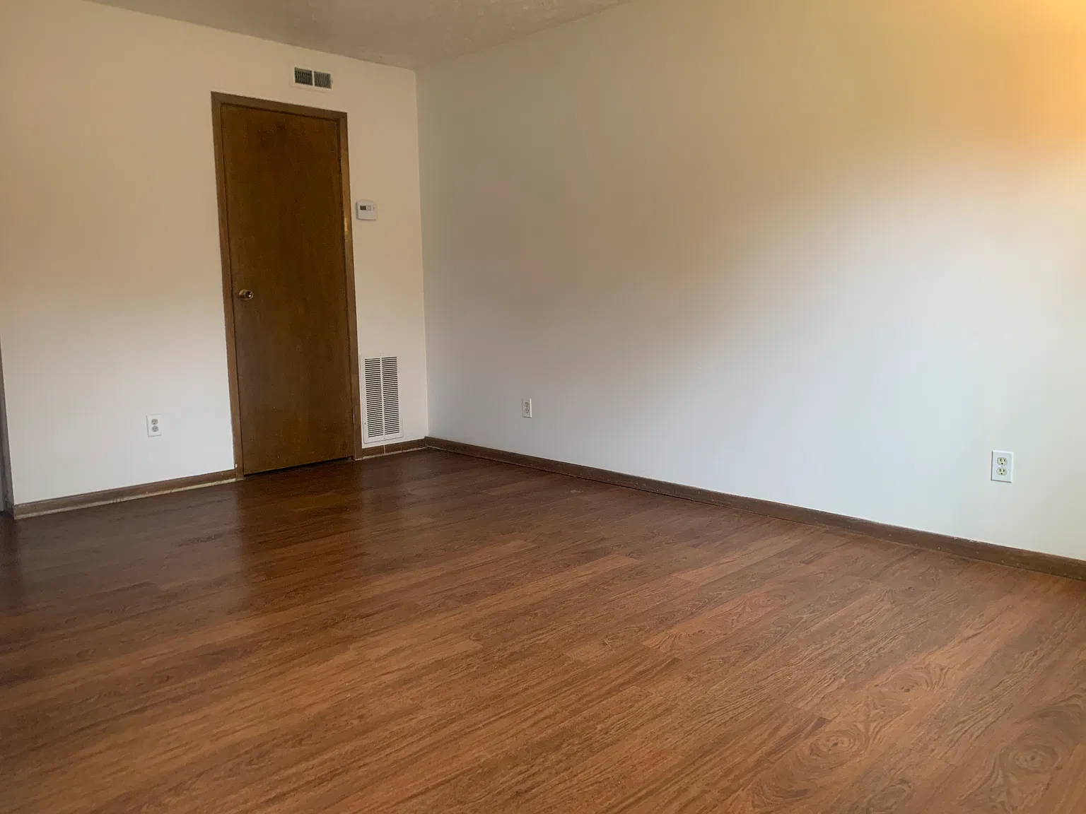2 bed, 883 sqft, $1,095 — Photo 3