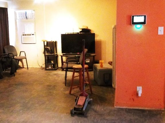2nd image of 102 East St