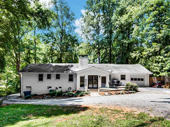 5829 Cheshire Dr, Pleasant Garden, NC 27313