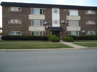 5740 108th St APT 2A, Chicago Ridge, IL 60415