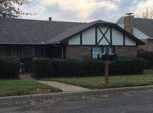 606 Overlook Ct, Arlington, TX 76012