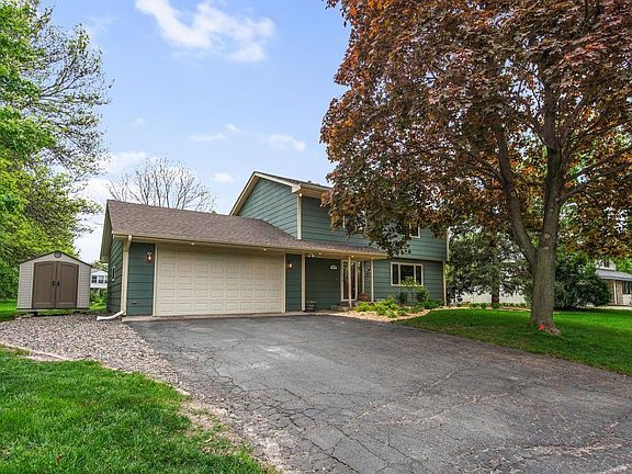 3rd image of 5010 Forestview Ln N
