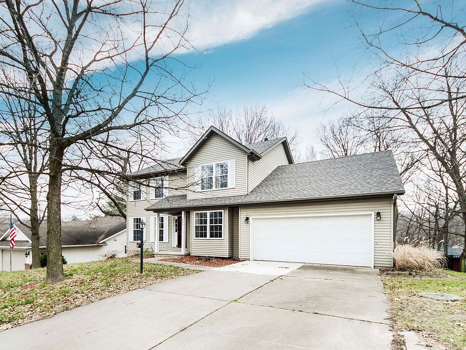 1st image of 228 Castle Ln