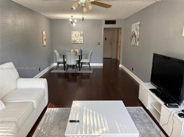 6600 Cypress Rd APT 203, Plantation, FL 33317