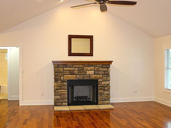 2nd image of 230 Crystal Heights Dr