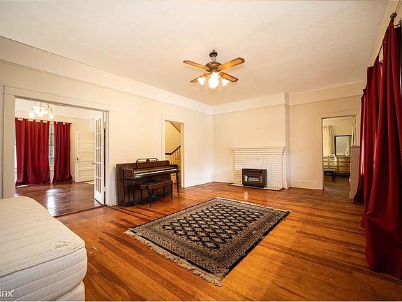3rd image of 2502 E Warm Springs Ave