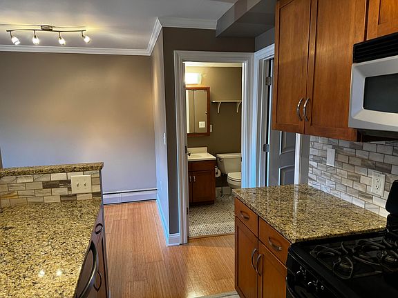 5th image of 23 College Ave SE APT 19