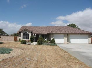 13830 Cuyamaca Rd, Apple Valley, CA 92307