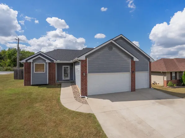 1129 N Blackstone Avenue, Republic, MO 65738