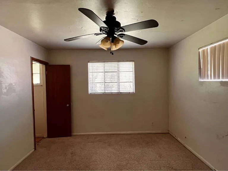1322 S Cedar St — Photo 9