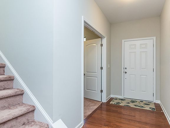 4th image of 254 Starlet Ridge Way