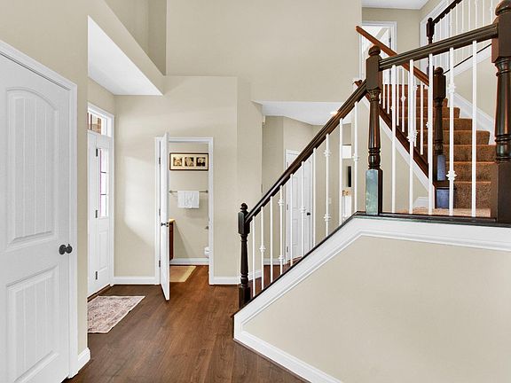 4th image of 1167 Westchester Way