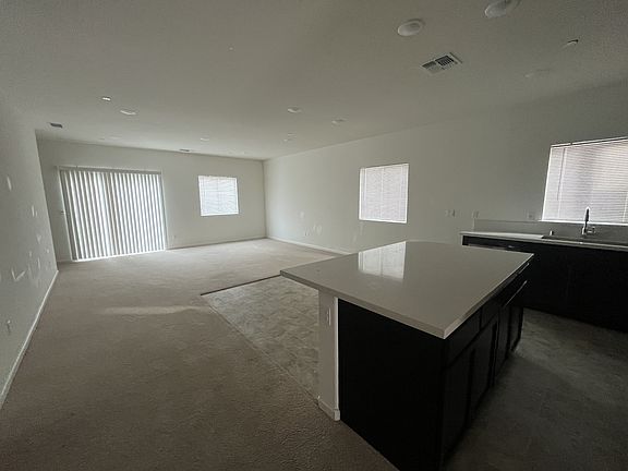Great room connecting to Kitchen