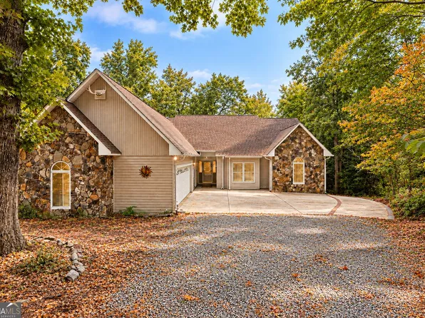 205 Mill Creek Cir, Martin, GA 30557