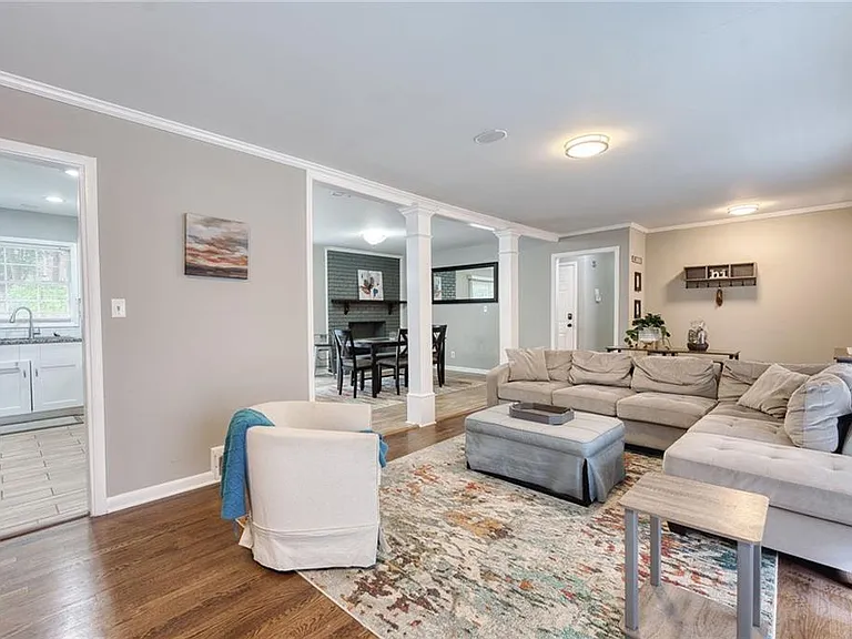 2418 Brookdale Dr NE — Photo 6