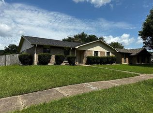 5703 Mid Pines St, Houston, TX 77049