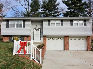 102 Crosswick Rd, Coraopolis, PA 15108