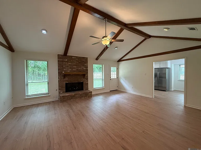 8763 Sharlane Dr — Photo 4
