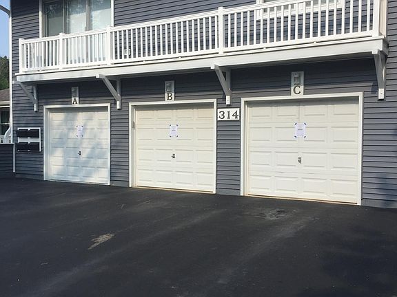 2nd image of 314 Indiana Ct Unit D