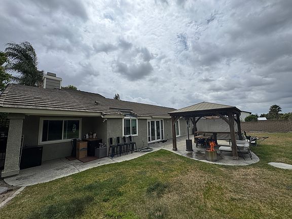 5th image of 417 E Miramar Ave