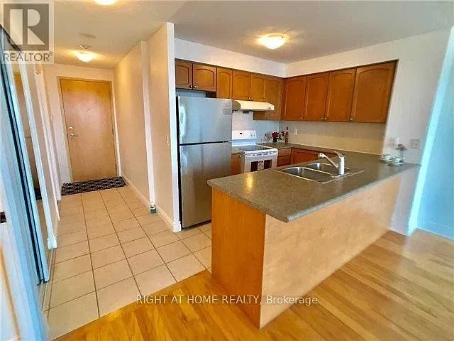 2 bed, $2,400 — Photo 2