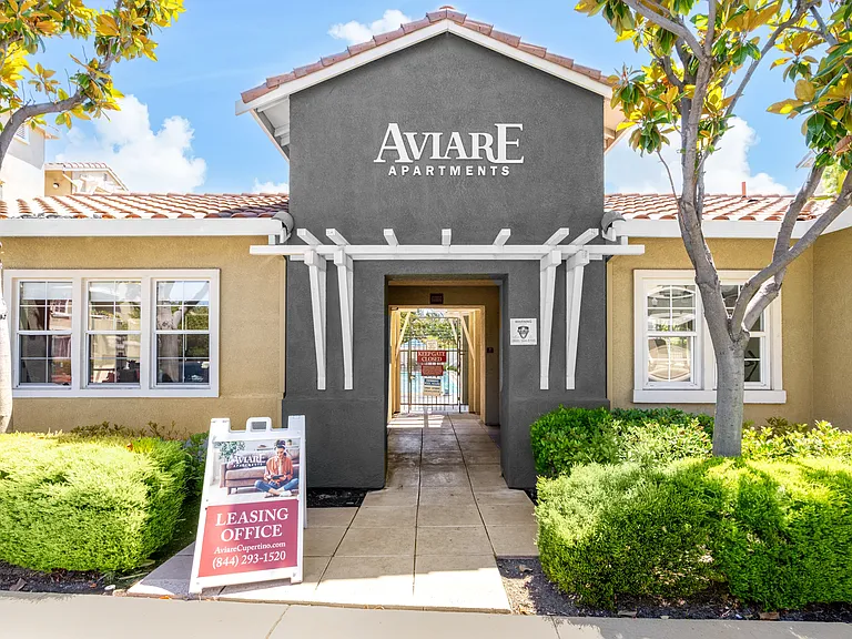 Aviare — Photo 2