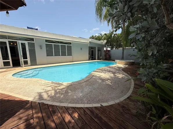 B11 Calle Pontevedra #B11, Carolina, PR 00983