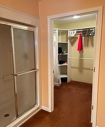 Master bath/walk in closet