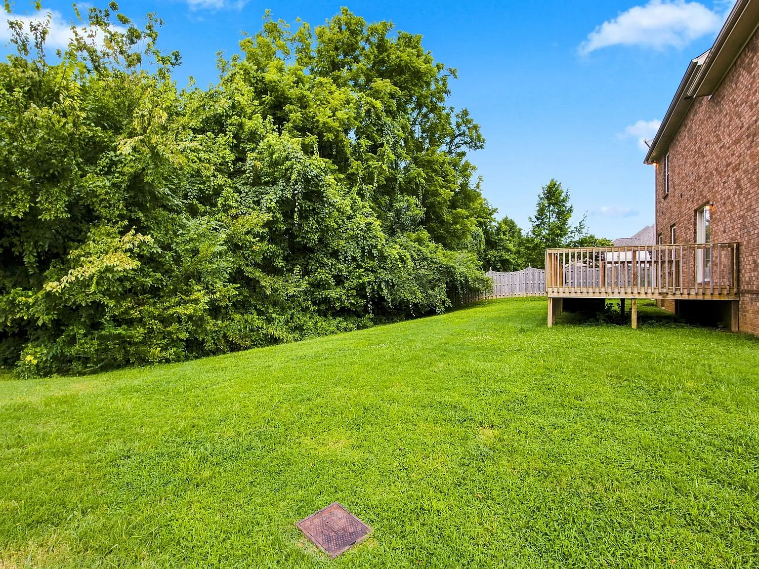 4 bed, 2813 sqft, $3,045 — Photo 3
