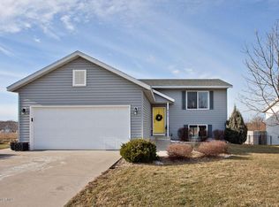 815 19th St E, Zumbrota, MN 55992