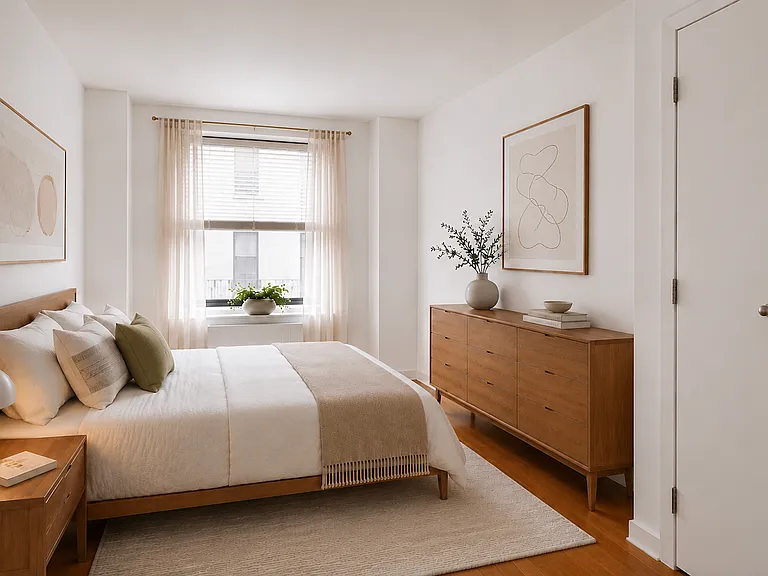 125 Central Park N #3B — Photo 6
