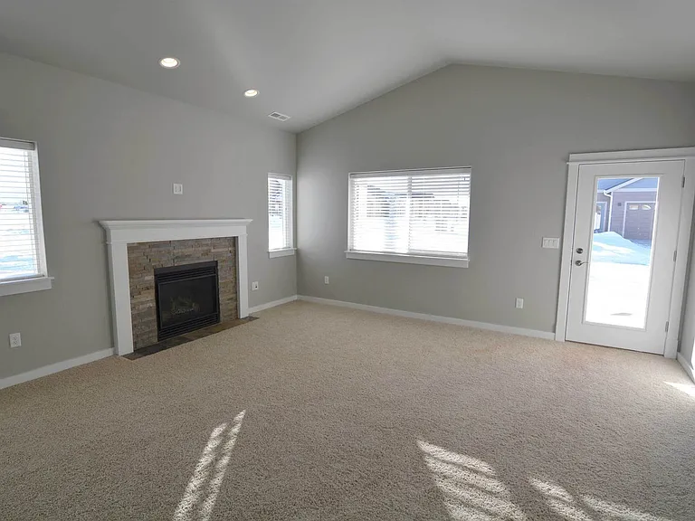 177 Laurel Pkwy — Photo 16
