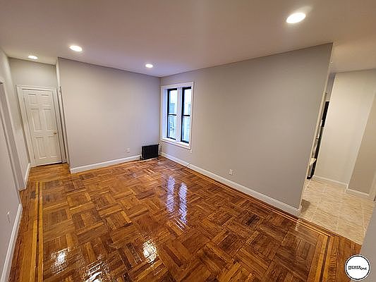 1st image of 85 Vermilyea Ave #12