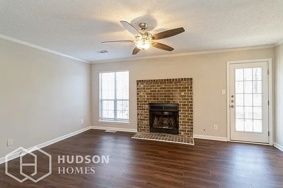 4 bed, 3.5 bath, 2372 sqft, $2,625 — Photo 3