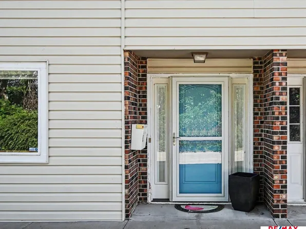 1120 Delmar St APT 5D, Papillion, NE 68046