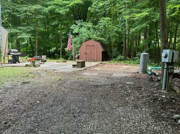 195 Evergreen Trl, Angola, IN 46703