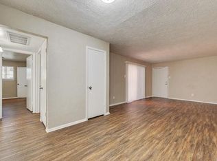 Parkway Villas, Grand Prairie, TX 75051