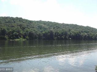 157 Mason Dr, Harpers Ferry, WV 25425