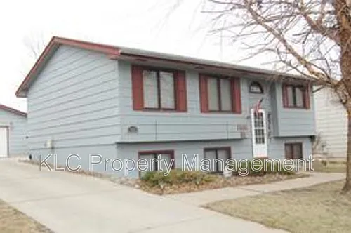 3607 E 42nd St Photo 1