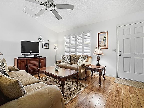 5th image of 2189 CRAWFORD COURT